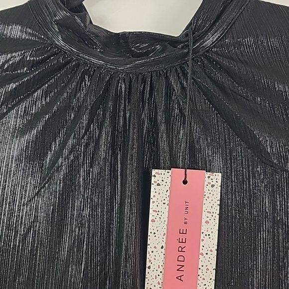 NWT Andree By Unit Halter Top Women's Shiny Black Relaxed Fit Sz S - Picture 2 of 6